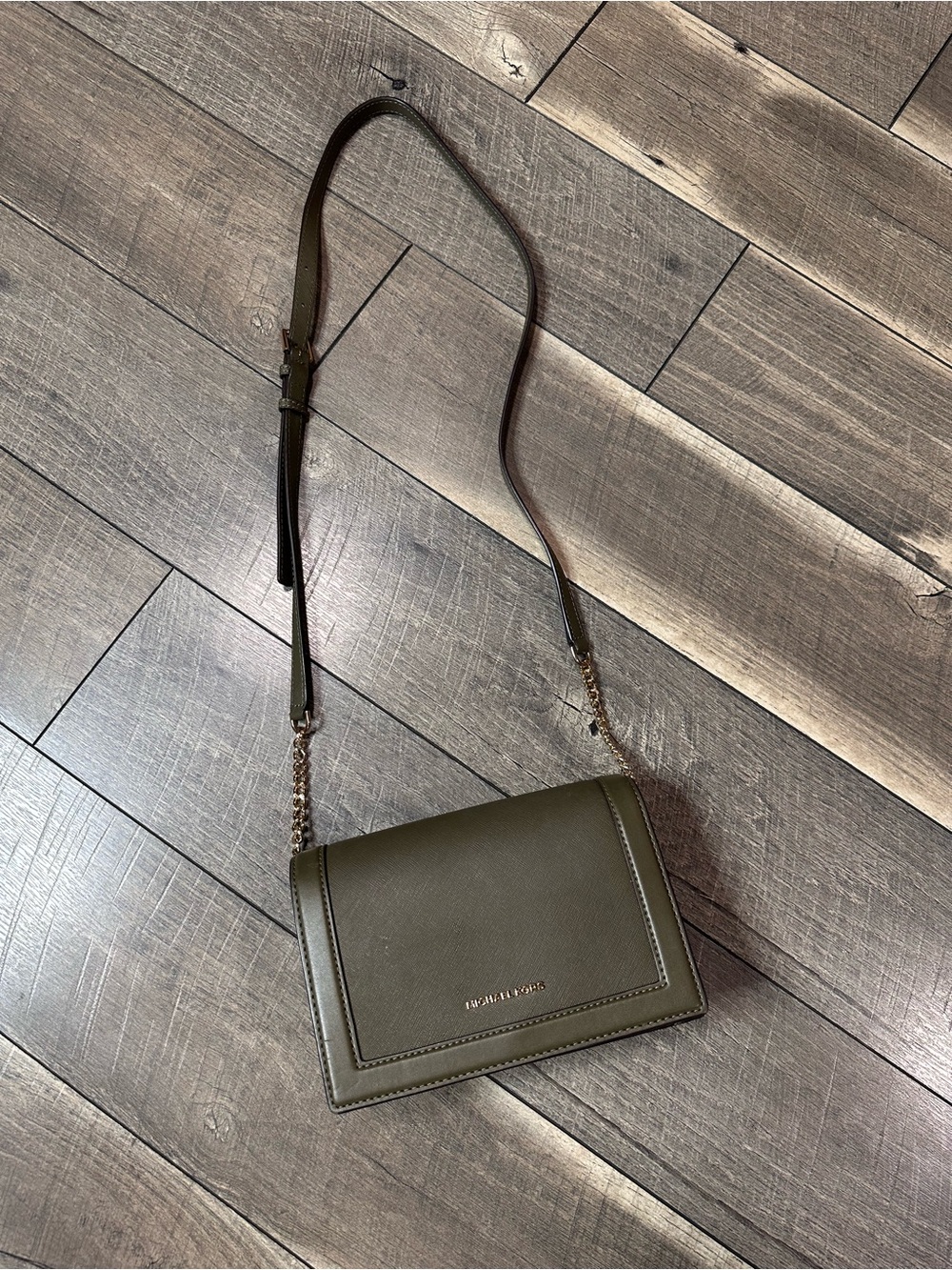 Michael Kors Jet Set Large Saffiano Leather Crossbody Bag